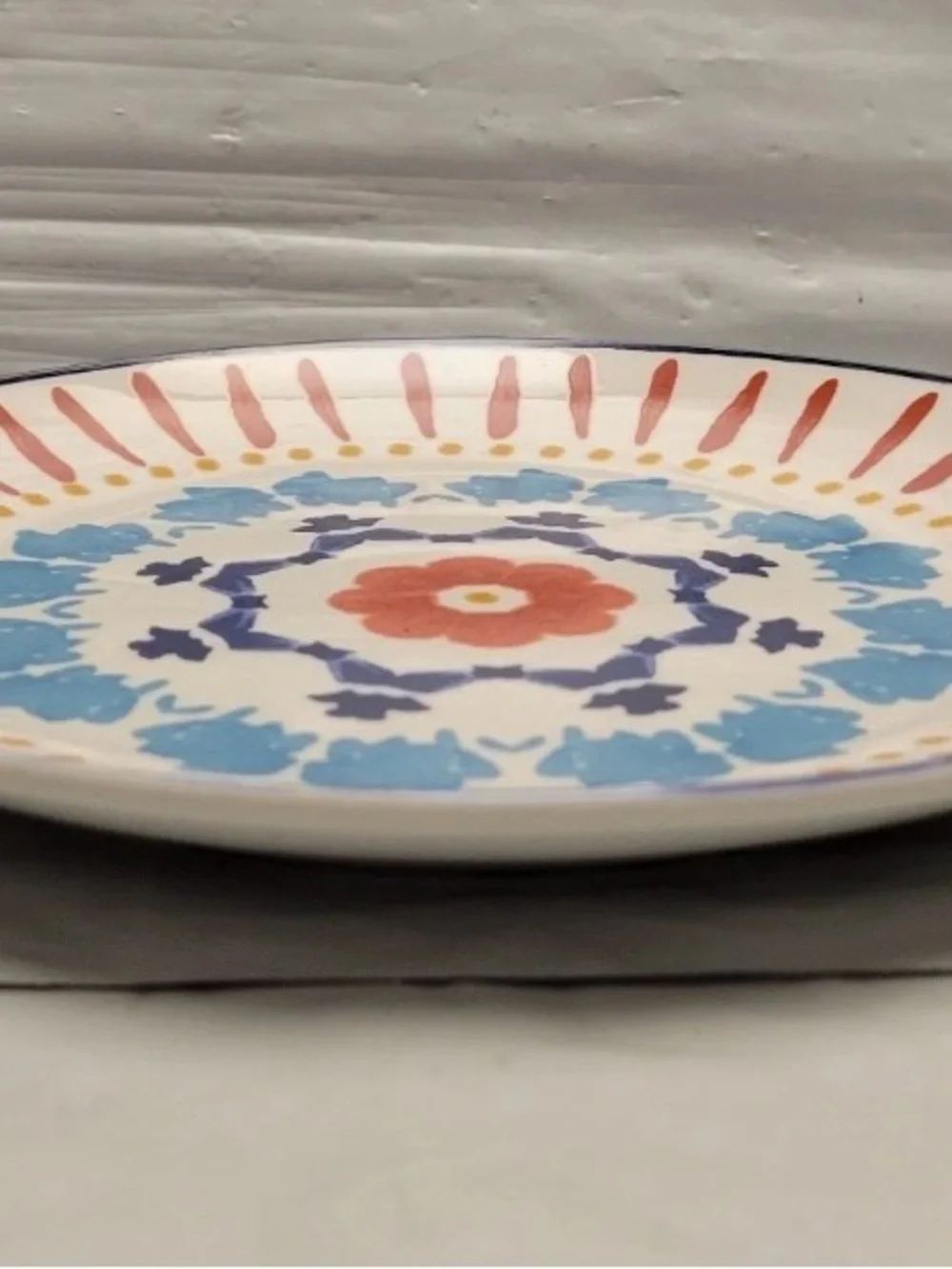 Hobby Lobby 4pk Medallion Dinner & Salad Plates Azteca Blue Red Spanish Tile